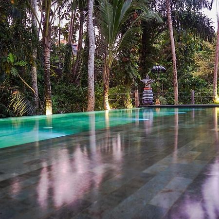 ホテルSix Cubes Ubud エクステリア 写真