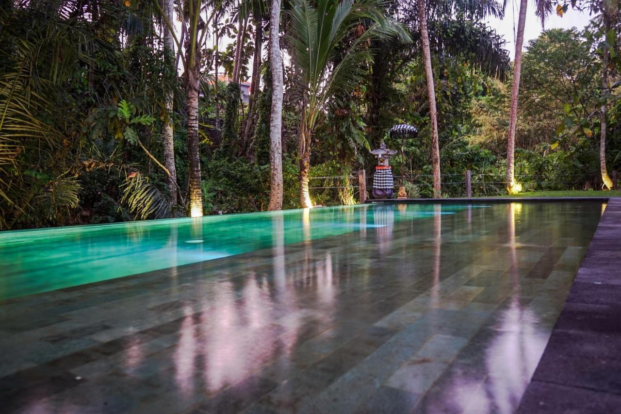 ホテルSix Cubes Ubud エクステリア 写真